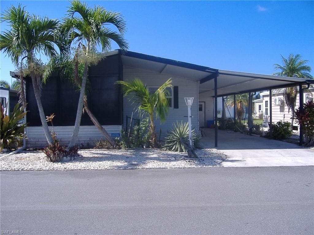 4967 Mouie LN ST. JAMES CITY, FL 33956