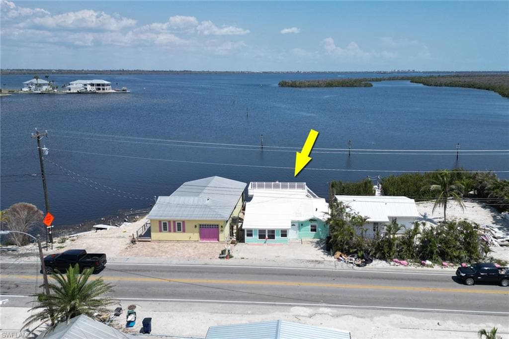 4827 Pine Island RD NW MATLACHA, FL 33993