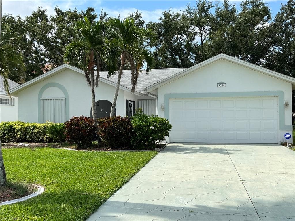 3354 Clubview DR NORTH FORT MYERS, FL 33917