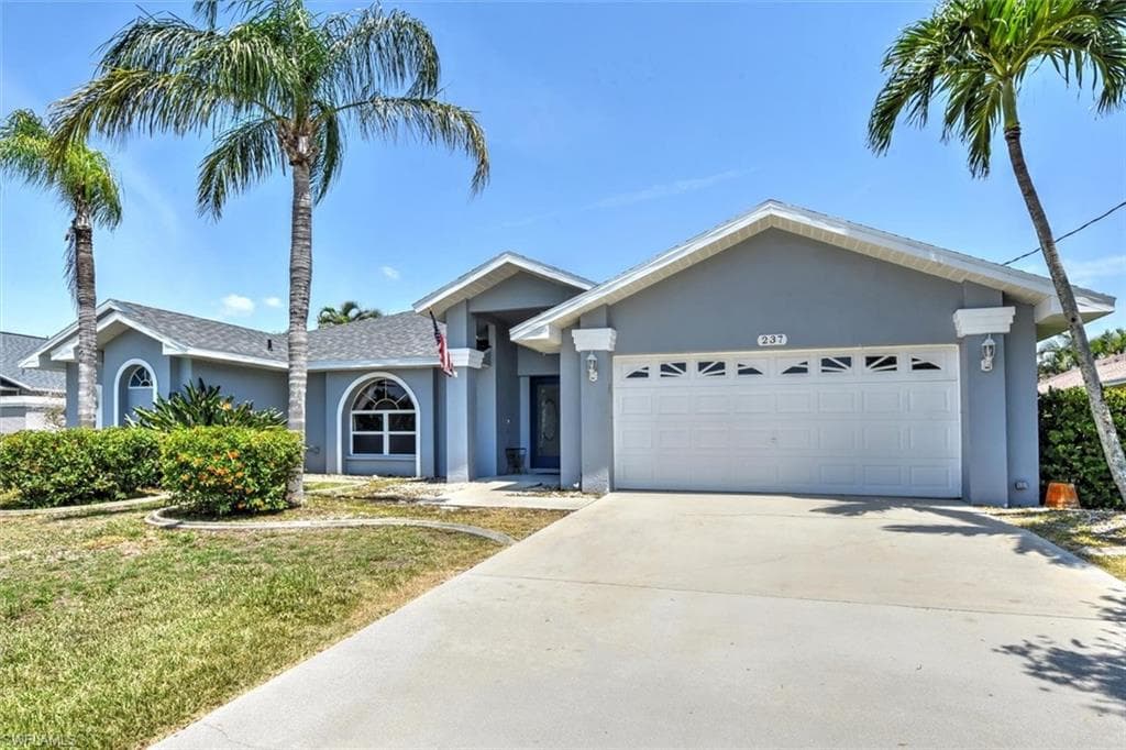 237 SW 44th TER CAPE CORAL, FL 33914