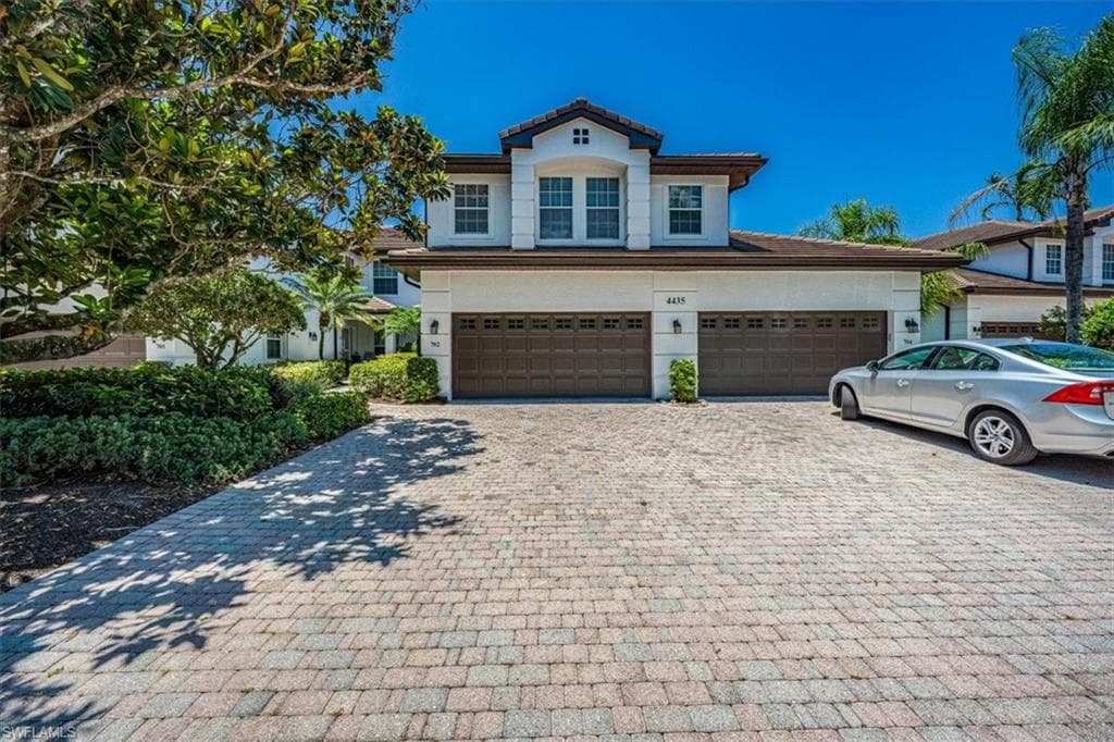 4435 Dover CT 7-702 NAPLES, FL 34105