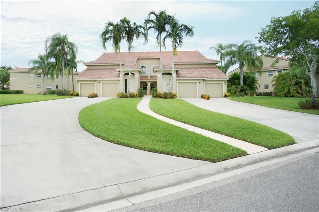 2560 Aspen Creek LN 201 NAPLES, FL 34119