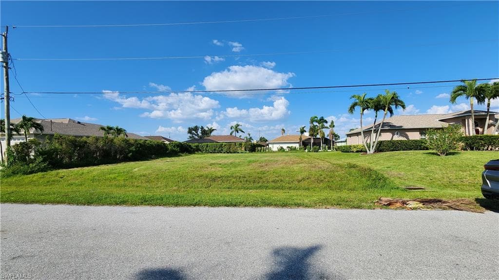 2823 SW 29th CT CAPE CORAL, FL 33914