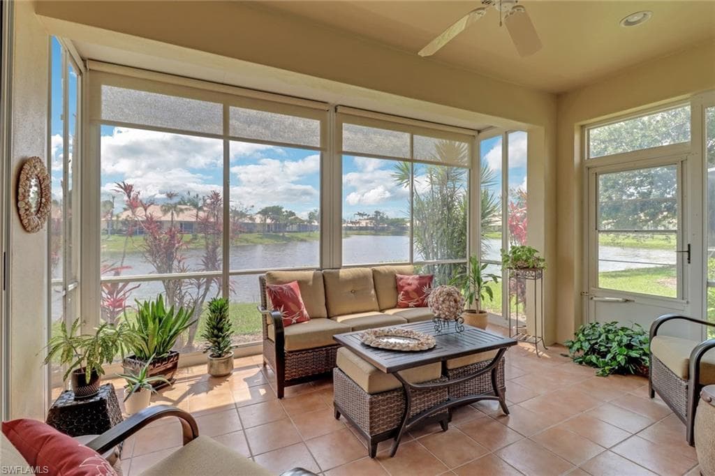 8957 Bristol BEND FORT MYERS, FL 33908
