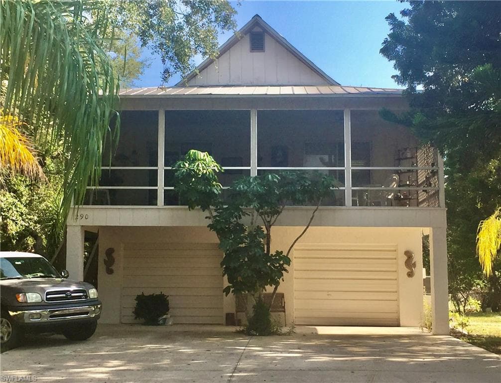 290-292 Nature View CT FORT MYERS BEACH, FL 33931