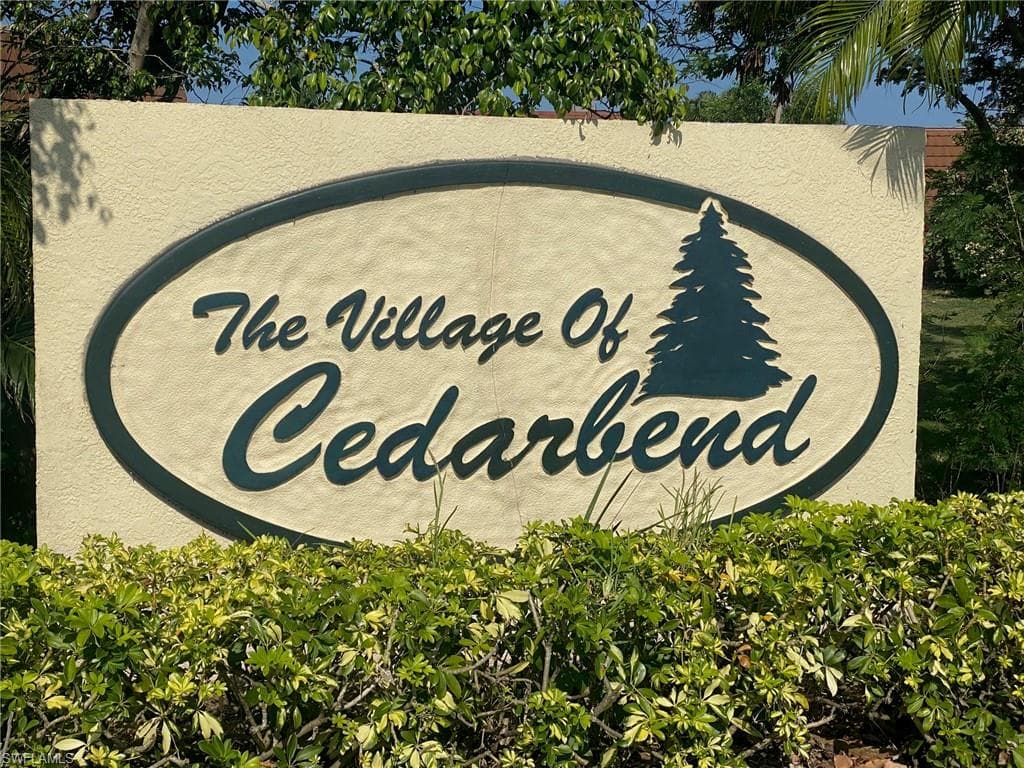 5239 Cedarbend DR 1 FORT MYERS, FL 33919