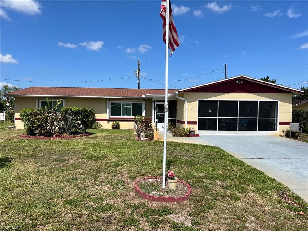 202 Fireside CT LEHIGH ACRES, FL 33936