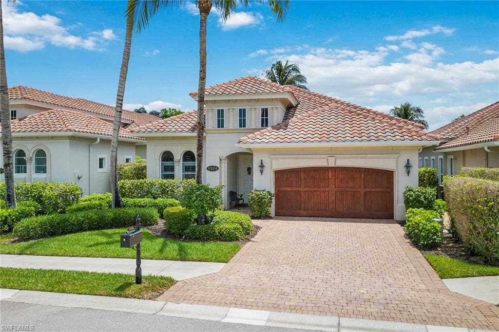 9104 Cherry Oaks TRL NAPLES, FL 34114