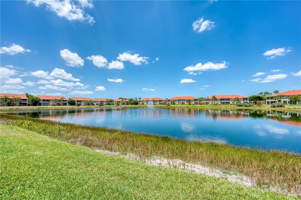 6260 Huntington Lakes CIR 102 NAPLES, FL 34119