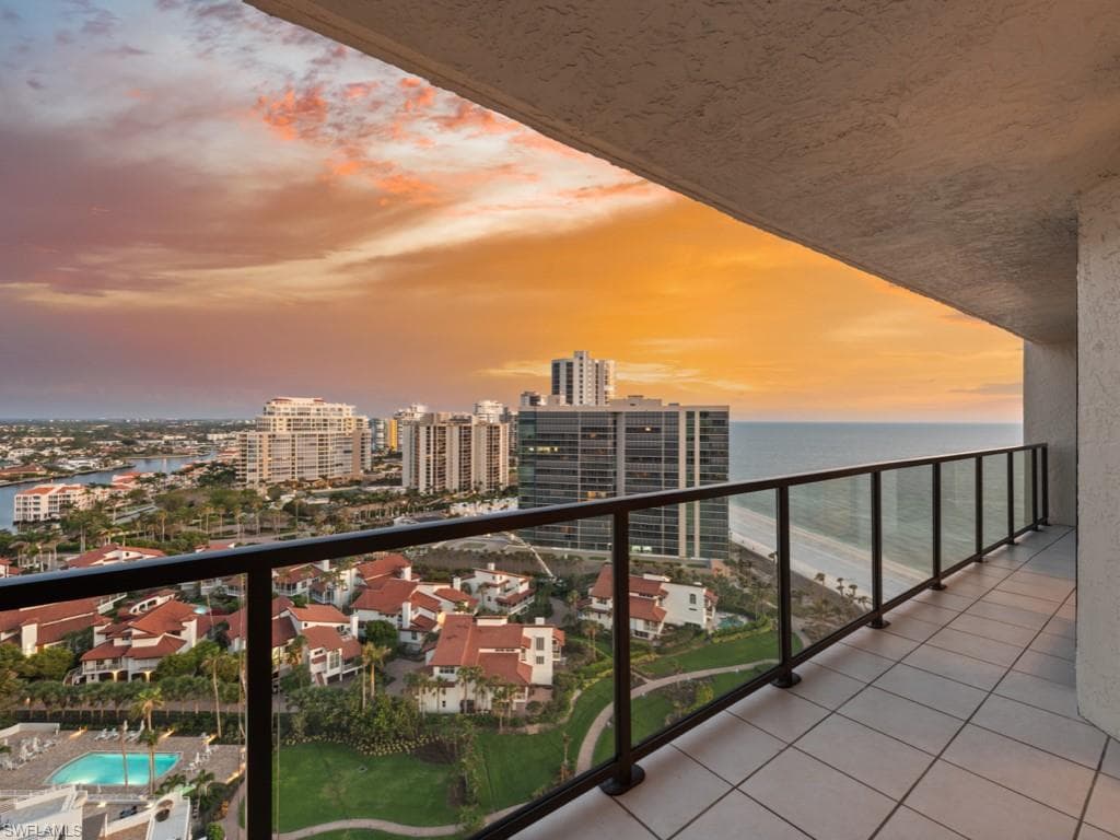 4901 Gulf Shore BLVD N 2103 NAPLES, FL 34103