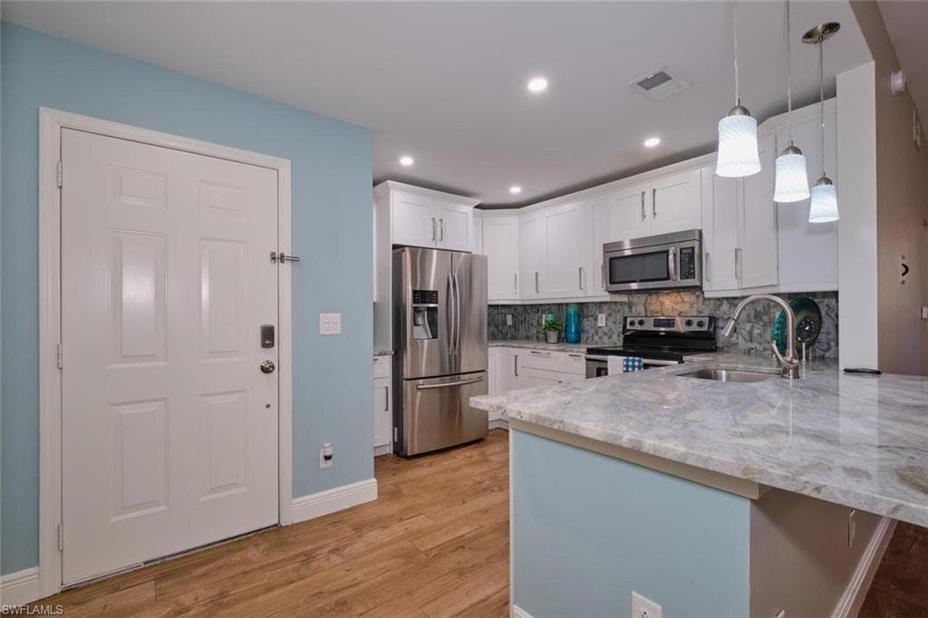 4287 Bellasol CIR 2412 FORT MYERS, FL 33916