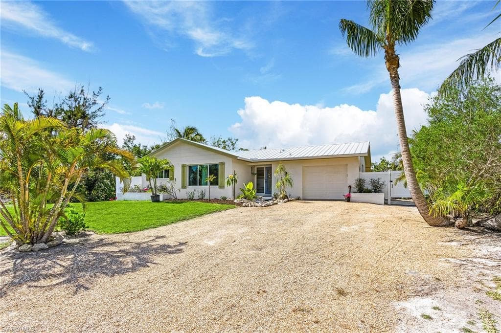 1643 Bunting LN SANIBEL, FL 33957