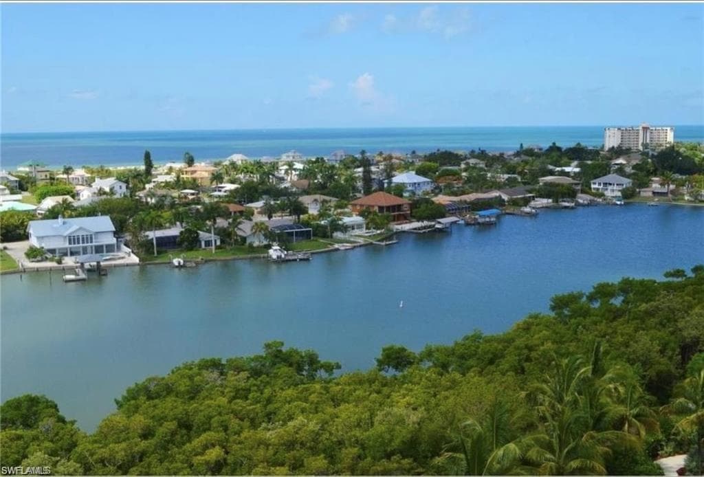 4182 Bay Beach LN 774 FORT MYERS BEACH, FL 33931