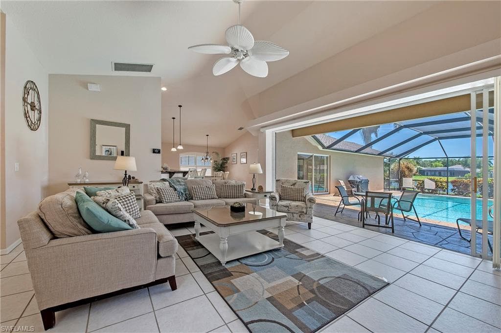 910 Marble DR NAPLES, FL 34104