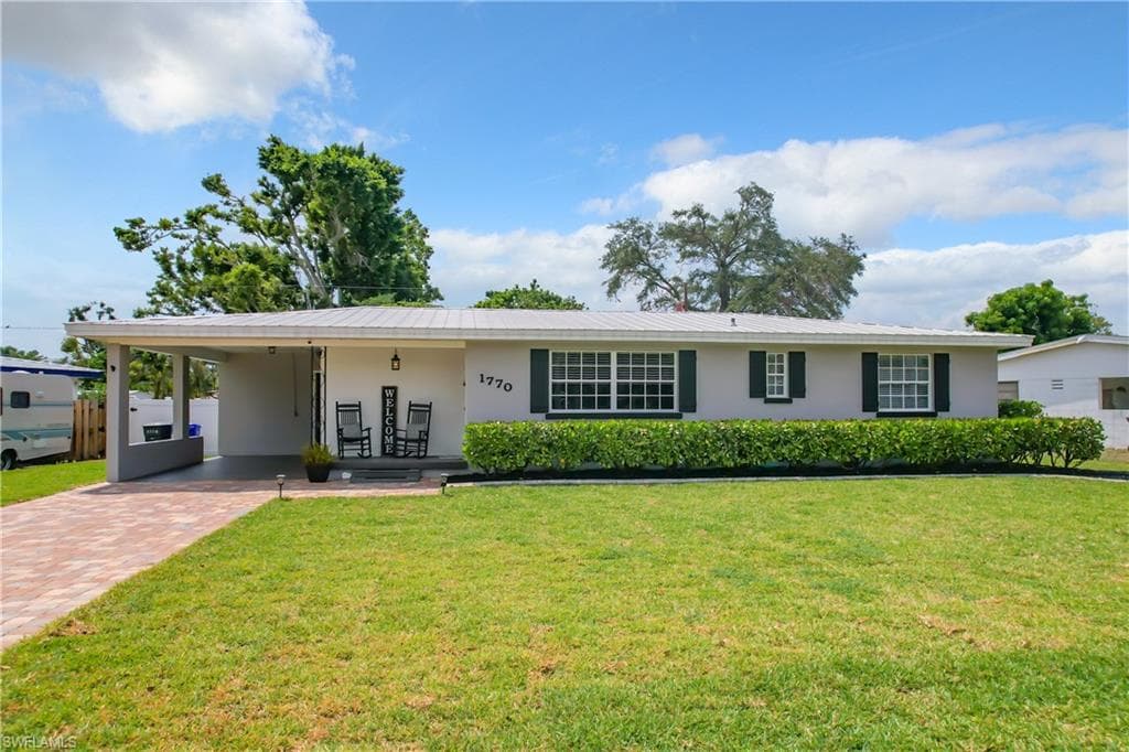 1770 Woodlawn AVE FORT MYERS, FL 33901
