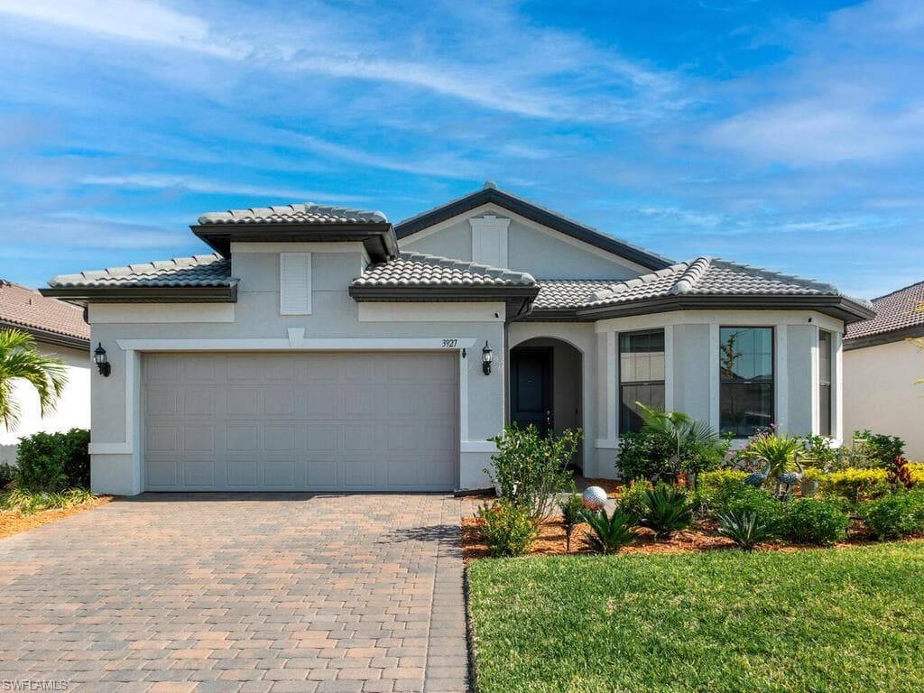3927 Black Eagle LN FORT MYERS, FL 33966