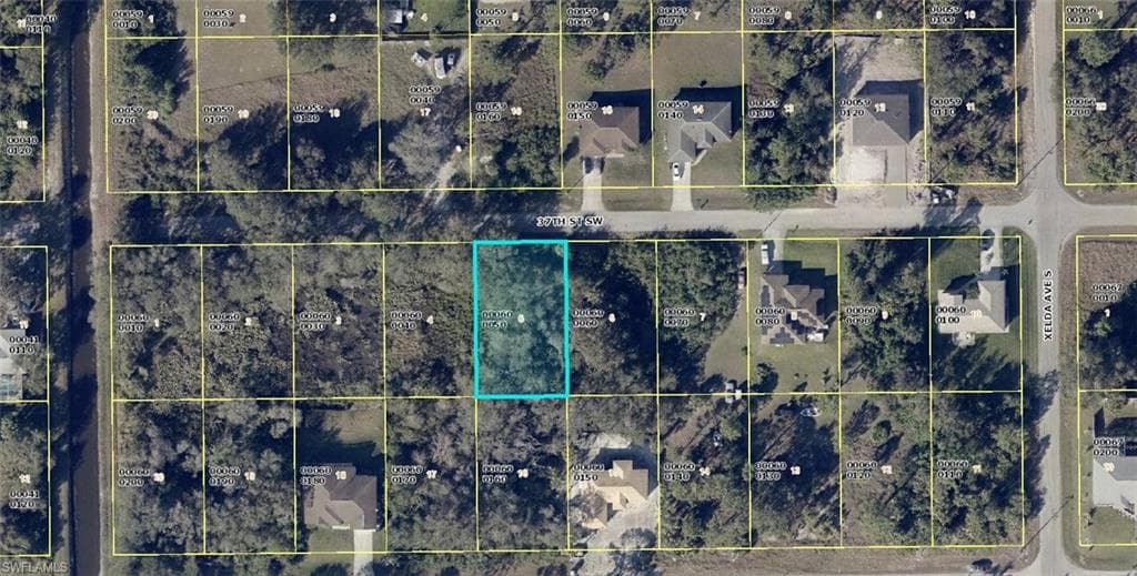 3811 37th ST SW LEHIGH ACRES, FL 33976