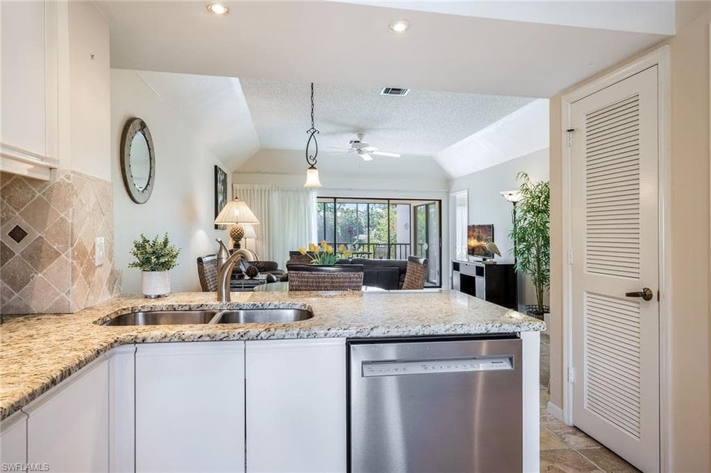 1553 Oyster Catcher PT B NAPLES, FL 34105