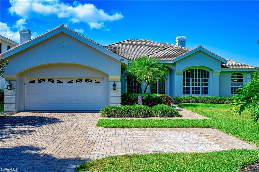 3892 Clipper Cove DR NAPLES, FL 34112
