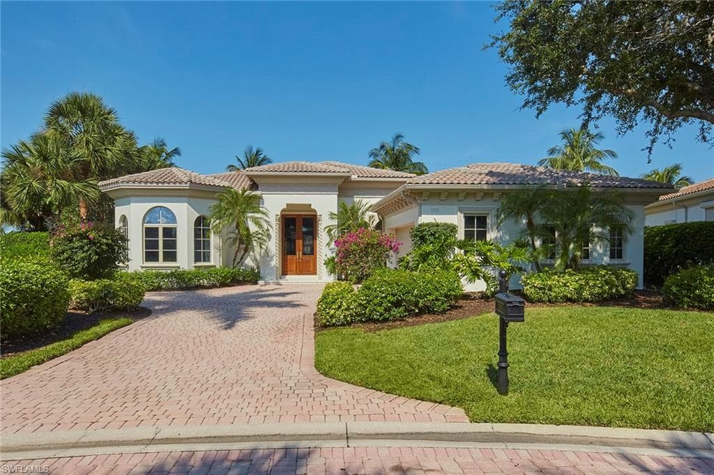 1735 Venezia WAY NAPLES, FL 34105