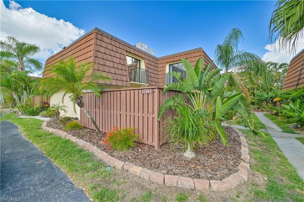 5234 Cedarbend DR 1 FORT MYERS, FL 33919