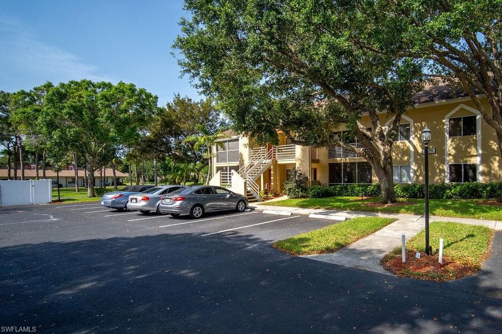 3180 Seasons WAY 911 ESTERO, FL 33928