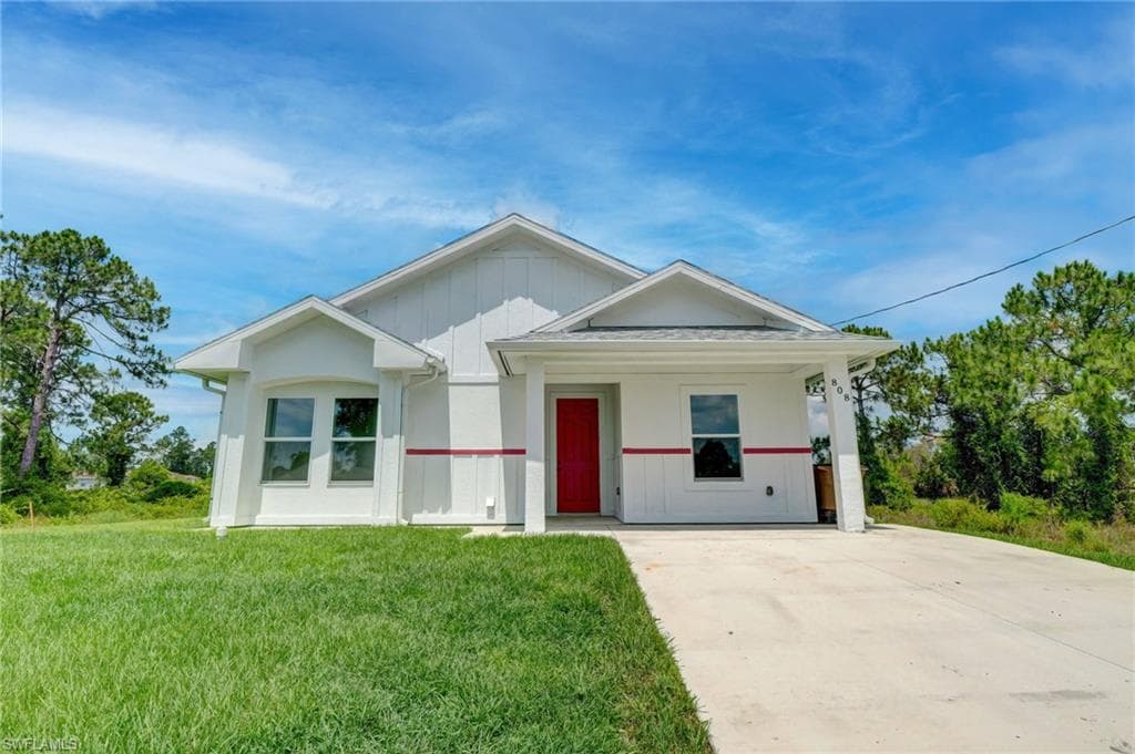 808 Demorest AVE S LEHIGH ACRES, FL 33974