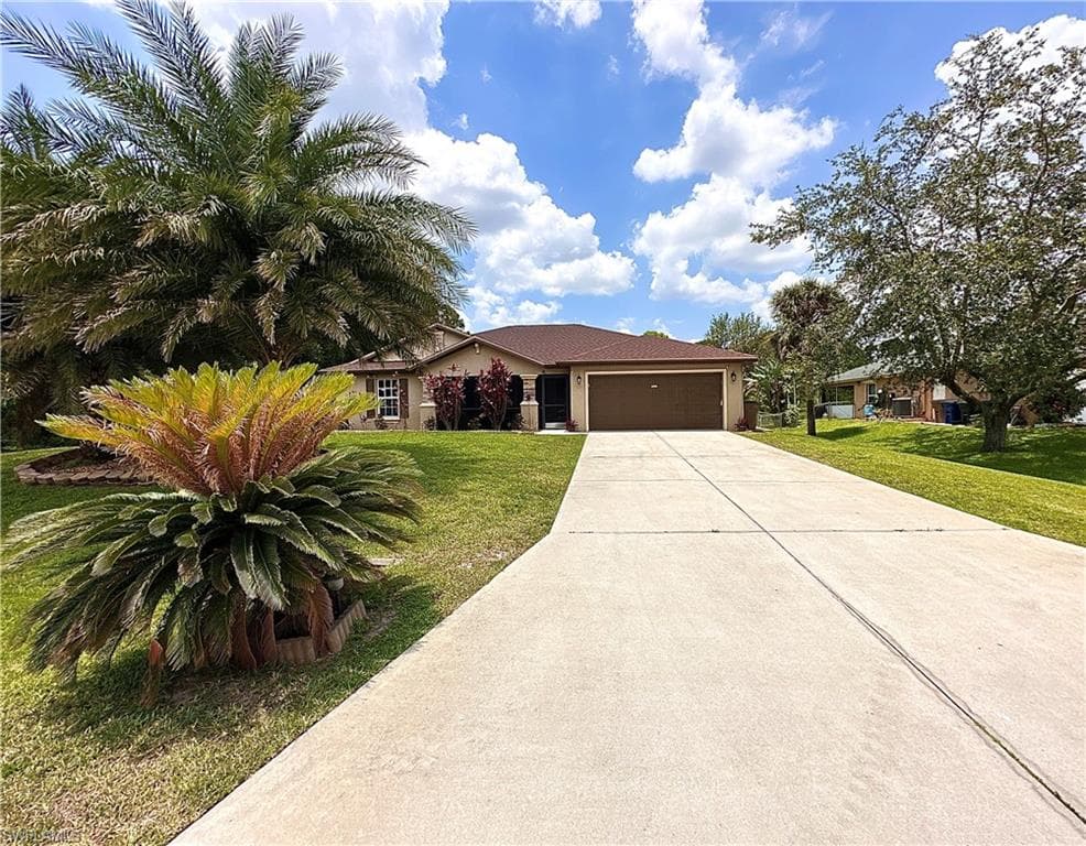 904 ANITA AVE S LEHIGH ACRES, FL 33976