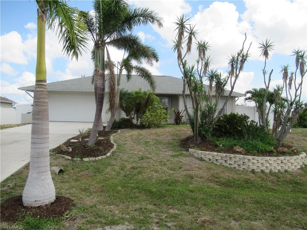 213 SW 22nd ST CAPE CORAL, FL 33991