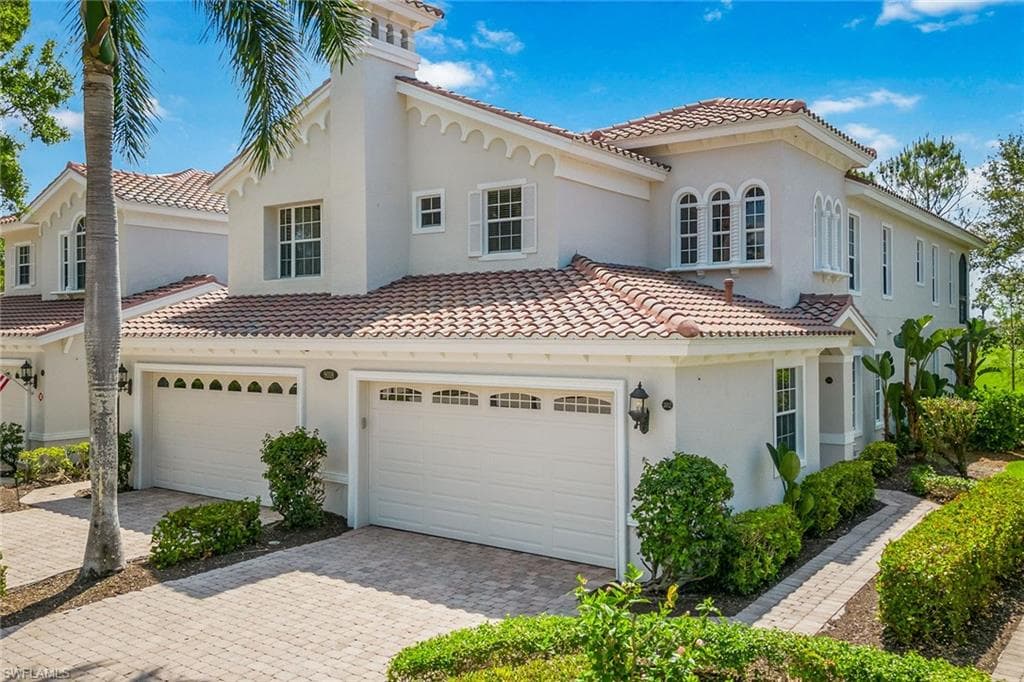 9018 Cascada WAY 202 NAPLES, FL 34114