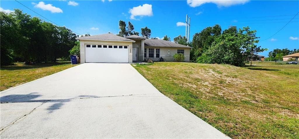750 Arpage CT FORT MYERS, FL 33913