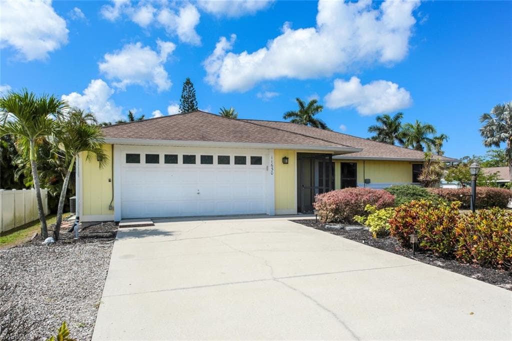 11650 Amanda LN BONITA SPRINGS, FL 34135