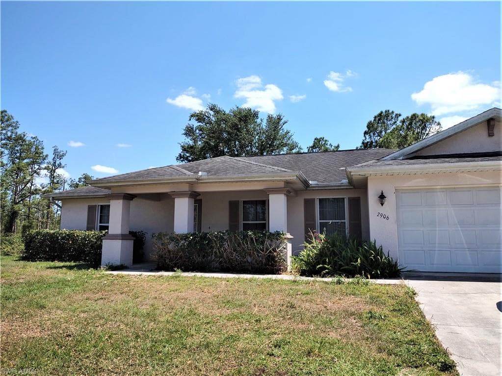 2906 E 23rd ST ALVA, FL 33920