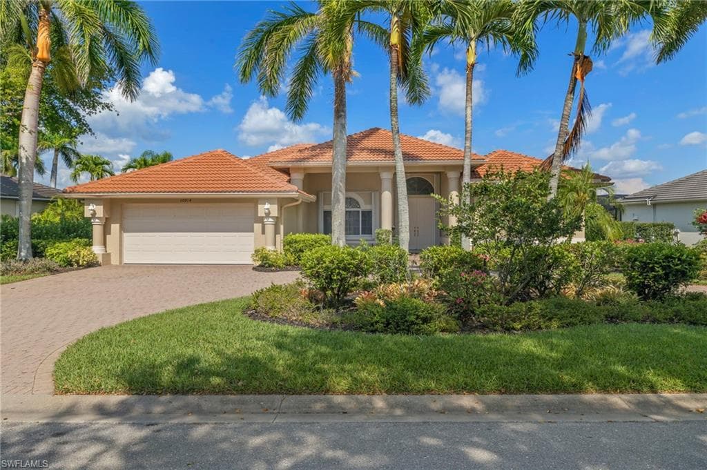 10914 Phoenix WAY NAPLES, FL 34119