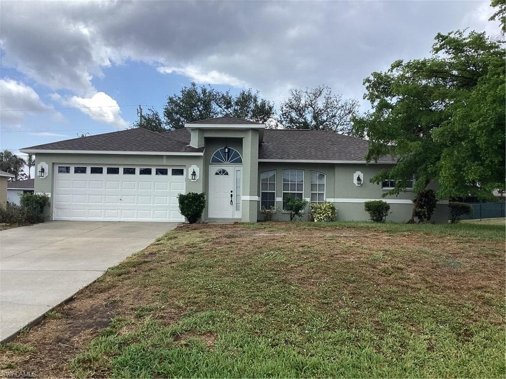 605 SW 4th TER CAPE CORAL, FL 33991
