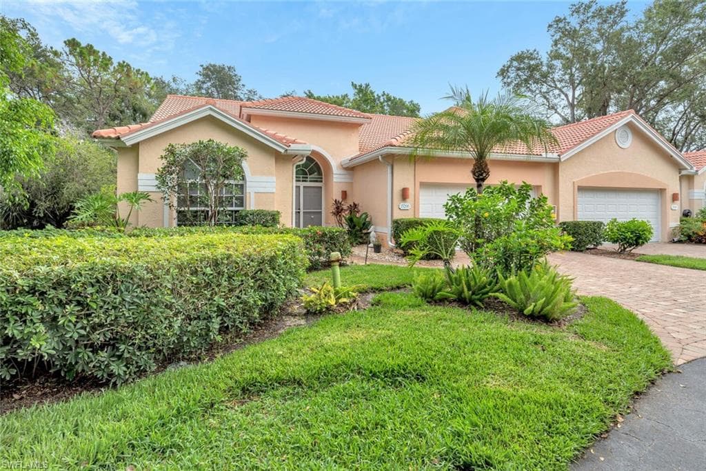 15200 Storrington PL J-100 NAPLES, FL 34110