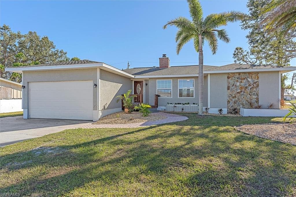 151 Easton DR NW PORT CHARLOTTE, FL 33952