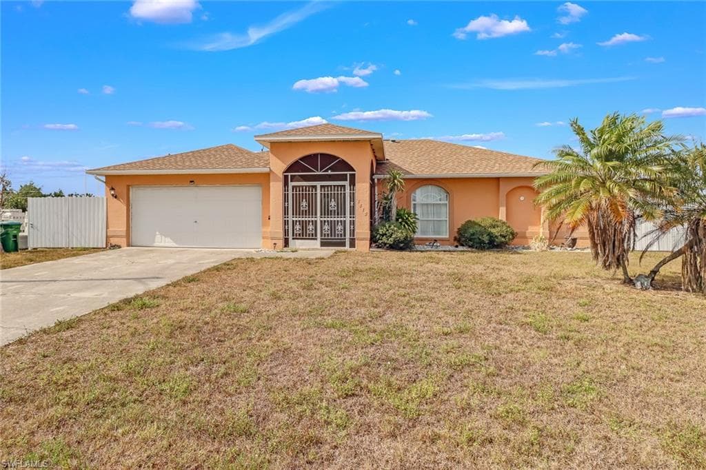 1415 1st ST CAPE CORAL, FL 33909