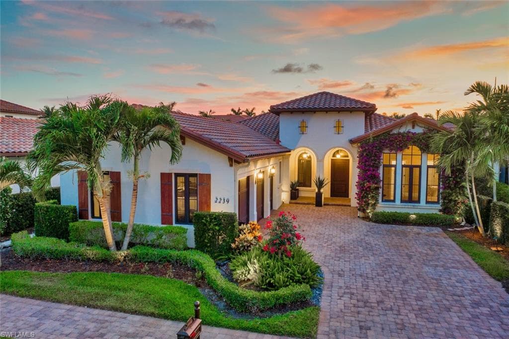 2239 Residence CIR NAPLES, FL 34105
