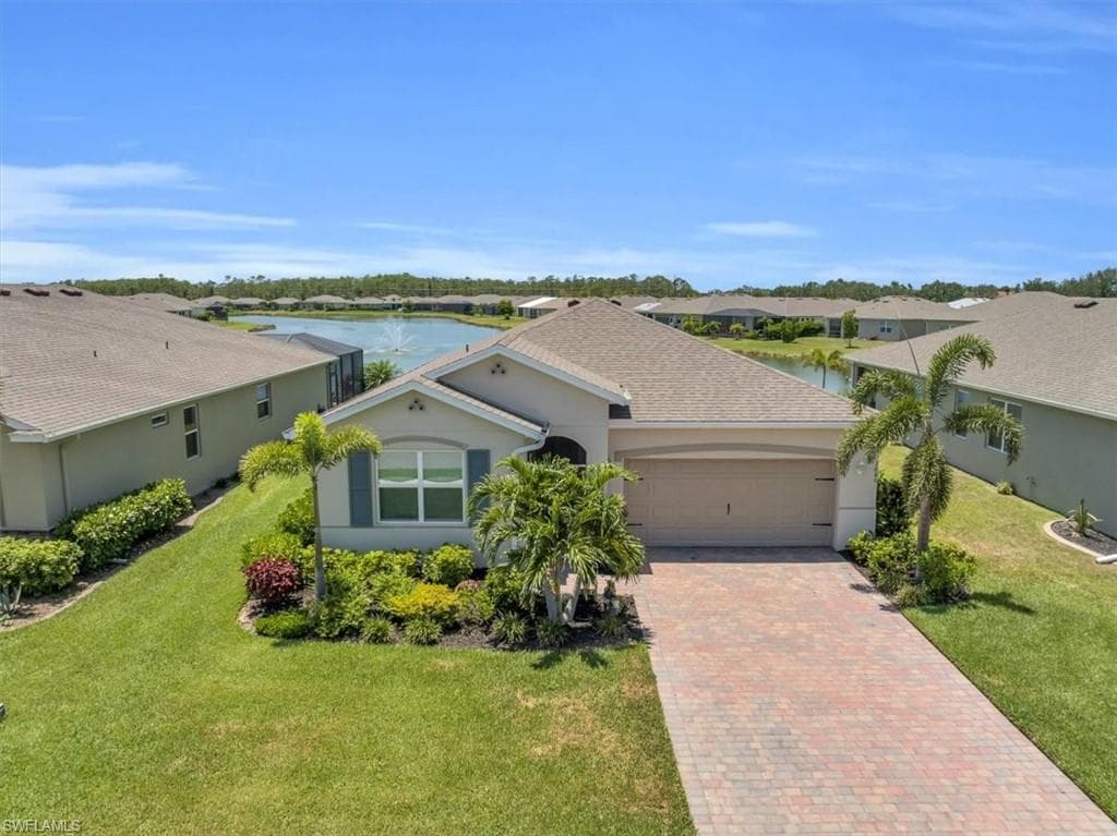 3066 Amadora CIR CAPE CORAL, FL 33909