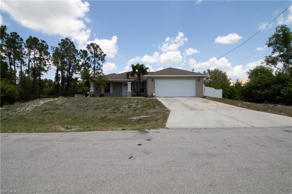 3314 25th ST SW LEHIGH ACRES, FL 33976