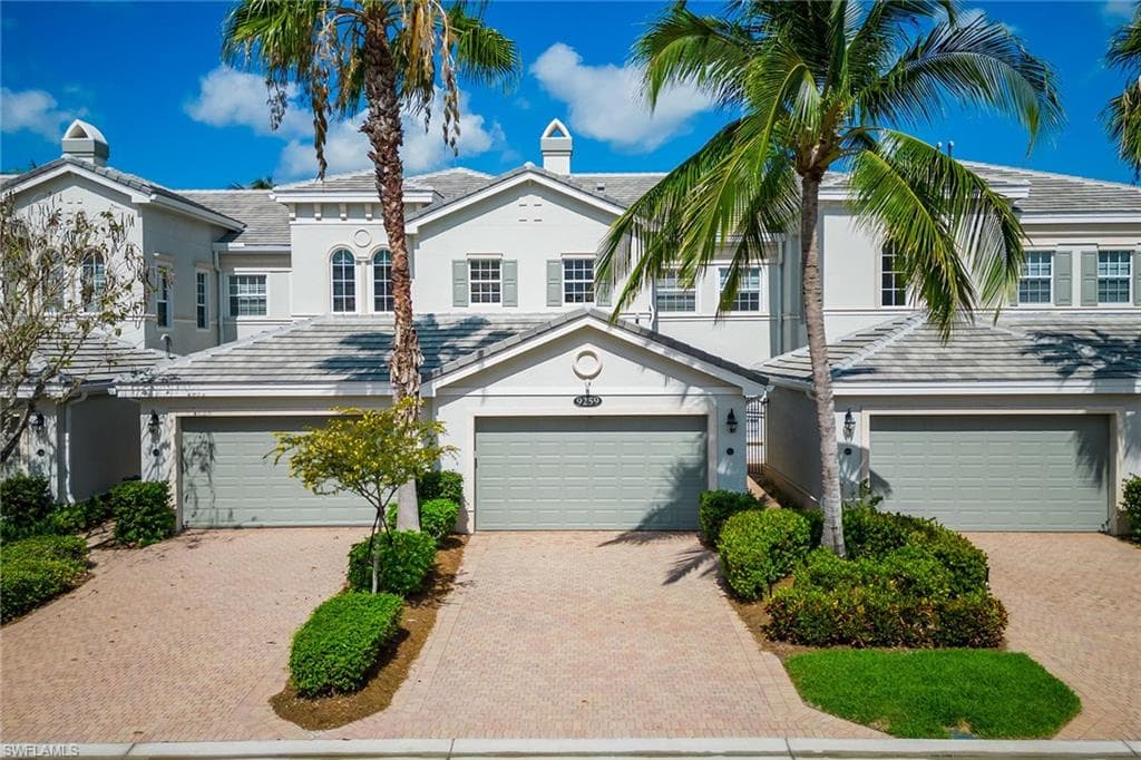 9259 Museo CIR 203 NAPLES, FL 34114