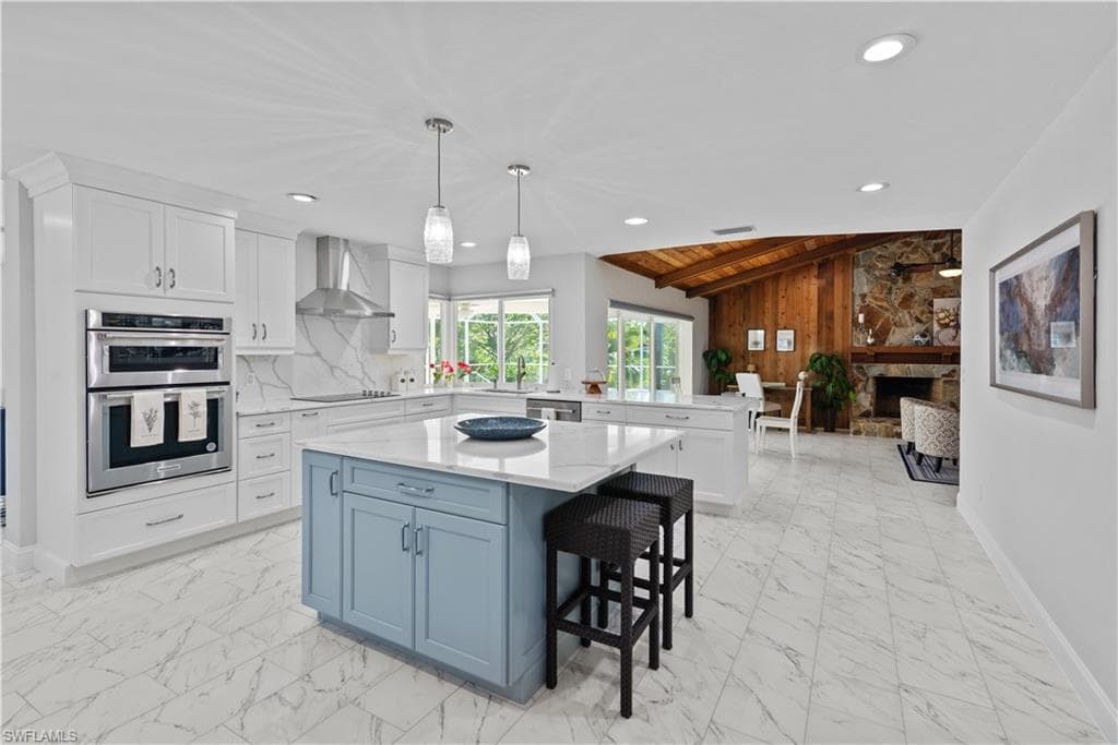 7225 Heaven LN FORT MYERS, FL 33908