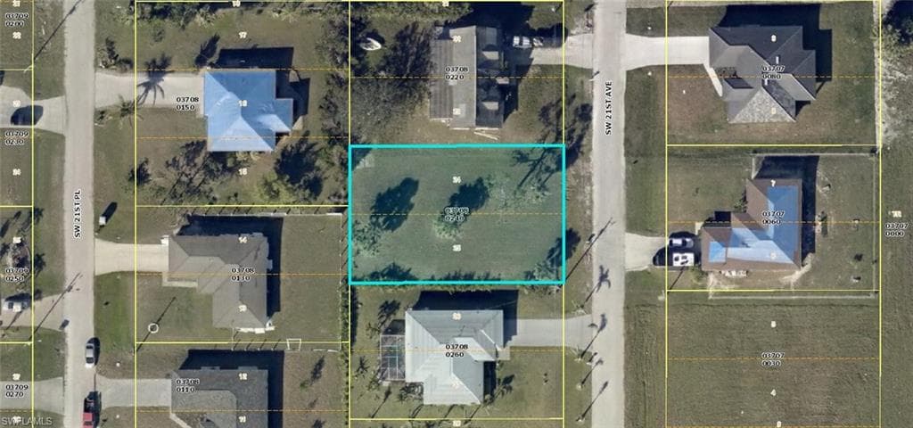 24 SW 21st AVE CAPE CORAL, FL 33991