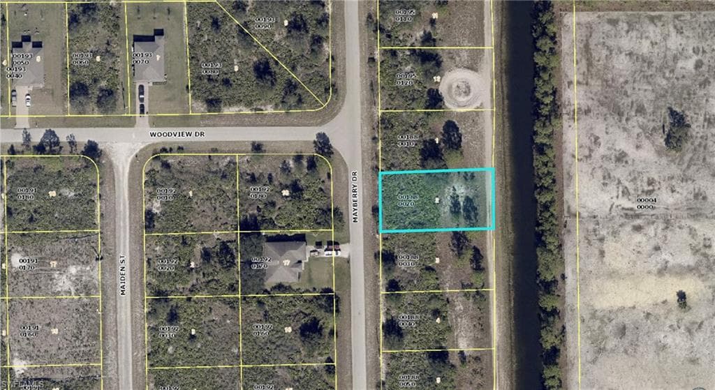 1874 Mayberry DR LEHIGH ACRES, FL 33972