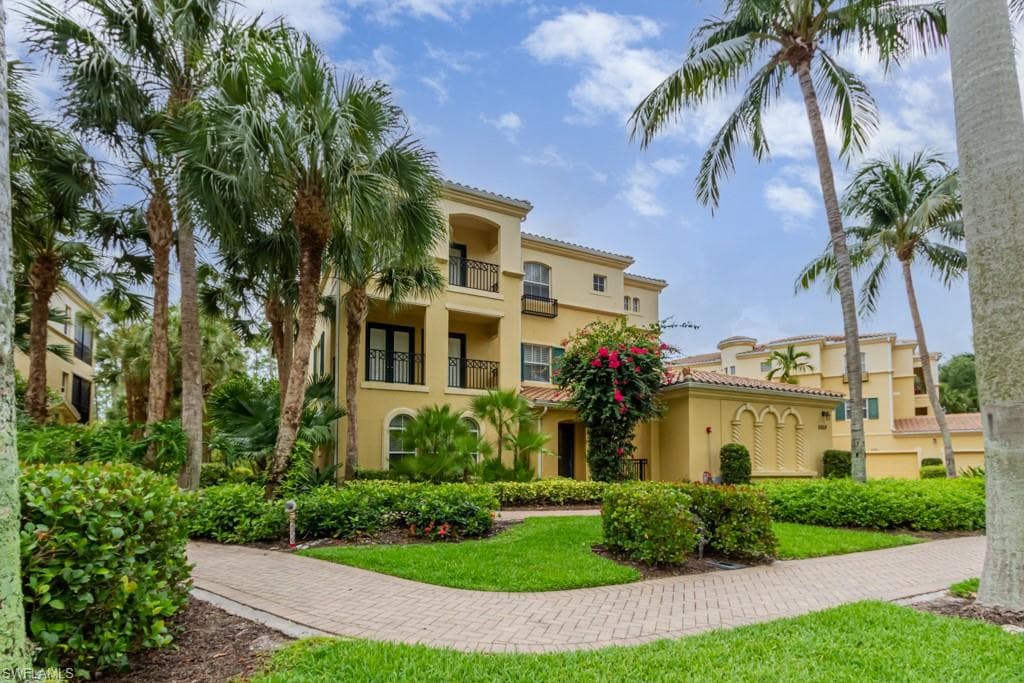2859 Tiburon BLVD E 101 NAPLES, FL 34109