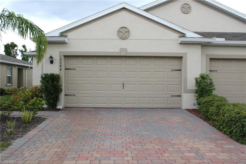 10744 Crossback LN LEHIGH ACRES, FL 33936