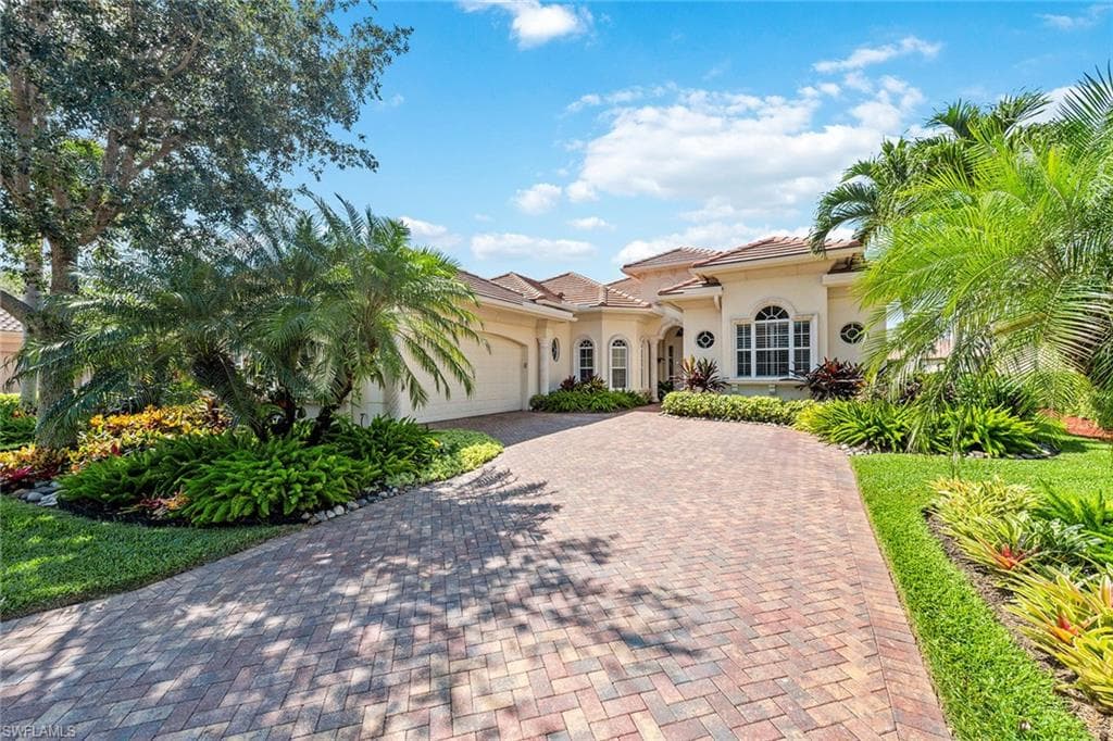 5786 Hammock Isles DR NAPLES, FL 34119