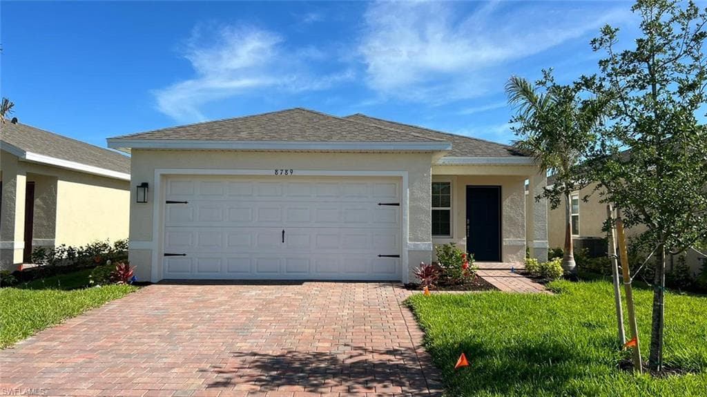 8789 Swell Brooks CT NORTH FORT MYERS, FL 33917