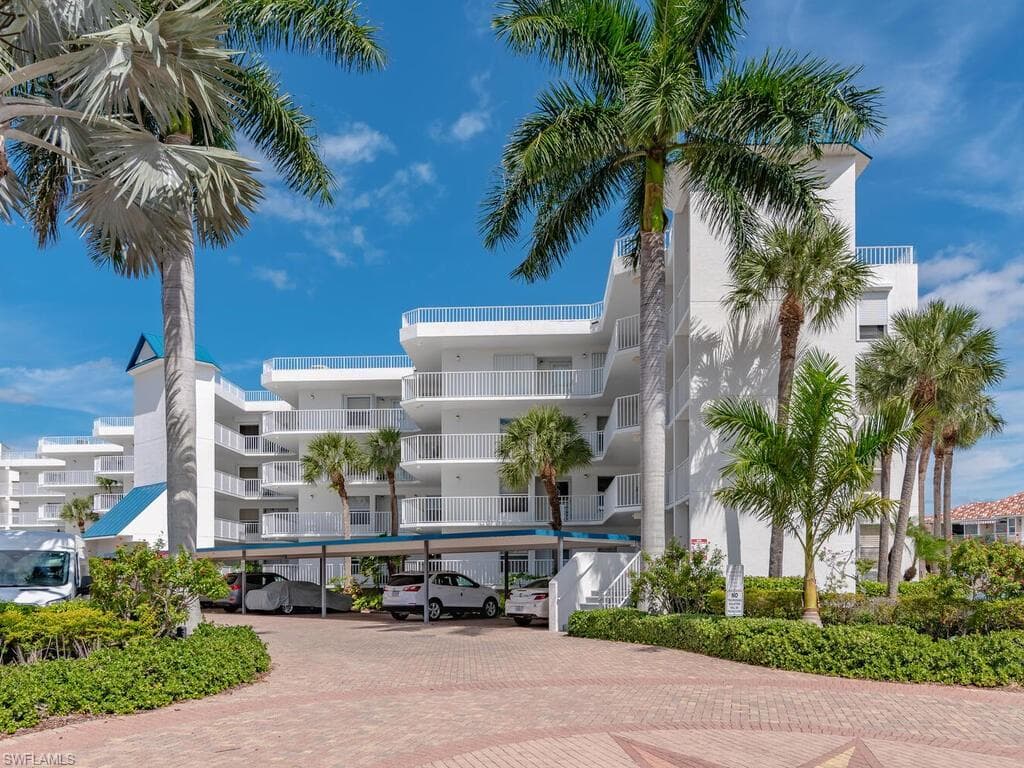 991 Barfield DR 204 MARCO ISLAND, FL 34145